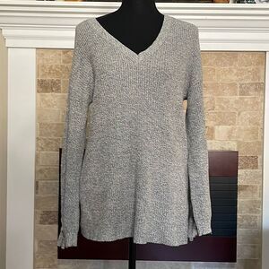 V-neck knit sweater | American Eagle Outfitters |Size M